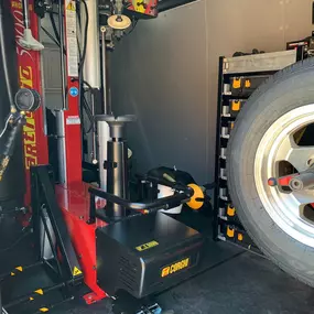 Columbus Mobile Tire is your trusted mobile tire company in Galloway, OH. With our fleet of fully-equipped service vehicles and skilled technicians, we offer on-the-go tire solutions, from repairs to replacements, to keep you moving safely.