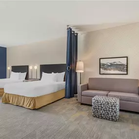 Guest room