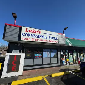 Bild von CoinFlip Bitcoin ATM - Luke's Convenience Store (Braintree)