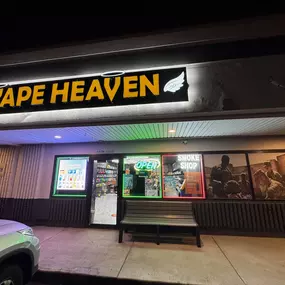 Bild von CoinFlip Bitcoin ATM - Vape Heaven (Menomonee Falls)