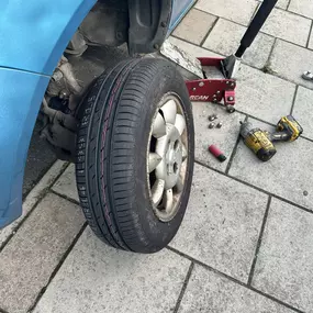 Bild von KNC Tyres Mobile Tyre Fitting