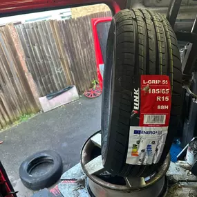 Bild von KNC Tyres Mobile Tyre Fitting