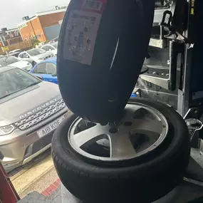 Bild von KNC Tyres Mobile Tyre Fitting