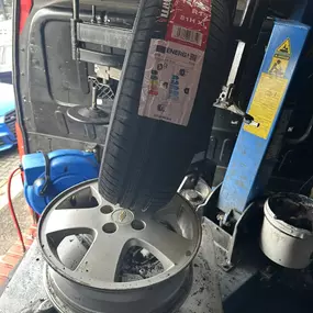 Bild von KNC Tyres Mobile Tyre Fitting