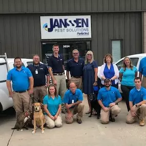 Janssen Pest Solutions team outside of office in Des Moines, Iowa.