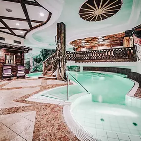 Poolbereich und Spa - Hotel Glücksschmiede