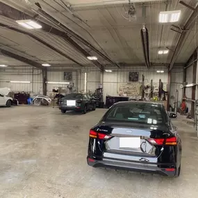 Tom & Ed's Autobody in Beecher – Repair Bay Vehicle Servicing at Tom & Ed's Autobody