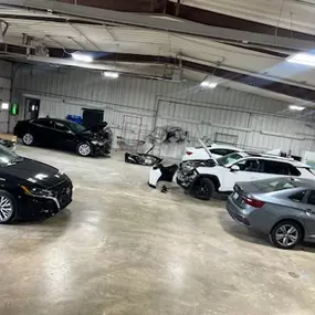 Tom & Ed's Autobody in Beecher – Collision Repair Bay Overview at Tom & Ed's Autobody