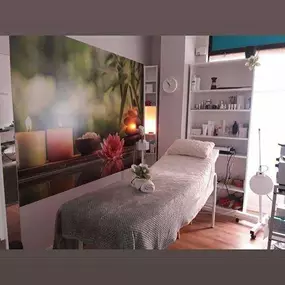 esteticabeatrizmoyanointeriorlocal.jpg