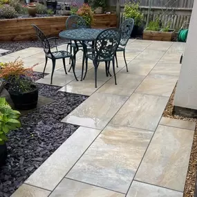 Bild von Goldcrest Landscape And Driveway Co