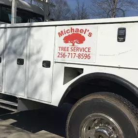 Bild von Michael's Tree Service & Stump Removal