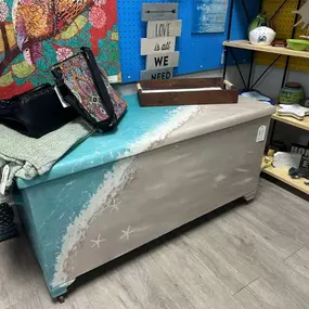 Bild von FJ's New Furniture