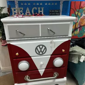 Bild von FJ's New Furniture