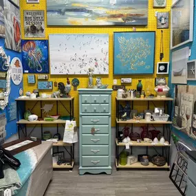 Bild von FJ's New Furniture