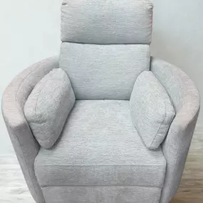 Bild von FJ's New Furniture