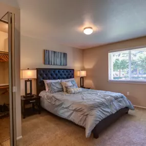 Bedroom at Dawson Creek