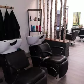 Bild von Salon Melanie Schweder - Spezialisten für Haarfarbe und Haarverlängerung I Blondexperten I Friseur in Aubing