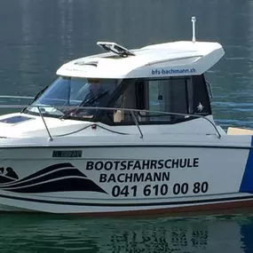 Bild von Bootsfahrschule Bachmann - Bootsfahrschule Vierwaldstättersee - Segelschule Bachmann