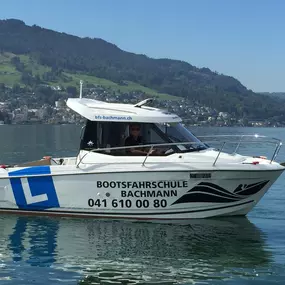 Bild von Bootsfahrschule Bachmann - Bootsfahrschule Vierwaldstättersee - Segelschule Bachmann