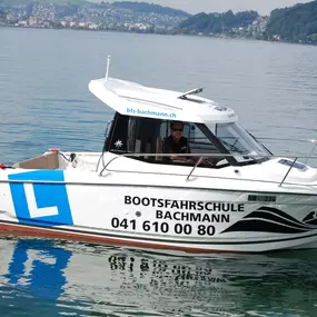 Bild von Bootsfahrschule Bachmann - Bootsfahrschule Vierwaldstättersee