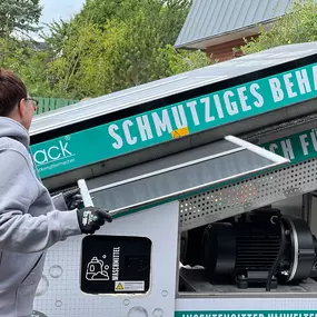 Bild von Christopher Maack der Mückengittermacher