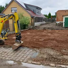 Bild von Baumaschinenverleih / Pflasterbau Kaulmann, Vermietung von Minibagger, Microbagger, Rüttelplatten, Grabenstampfer