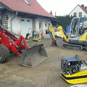 Bild von Baumaschinenverleih / Pflasterbau Kaulmann, Vermietung von Minibagger, Microbagger, Rüttelplatten, Grabenstampfer