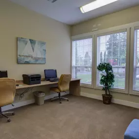 Business Center at Commons at Avalon Park