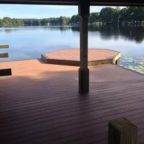 Bild von Summertime Deck and Dock