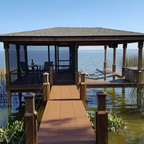 Bild von Summertime Deck and Dock