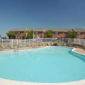 Pool at Crescent Pointe