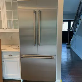 Our professional fridge installation service ensures that your new appliance is securely connected and operates at peak efficiency. We handle the entire process, from unboxing to proper placement and level adjustment, ensuring it’s ready for use to store all your foods.