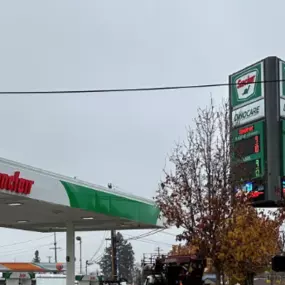 sinclair gas station fueling island