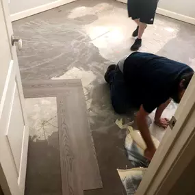 Precision in progress! Straight Edge Flooring's expert team ensures flawless flooring installation to transform your home with quality and care.