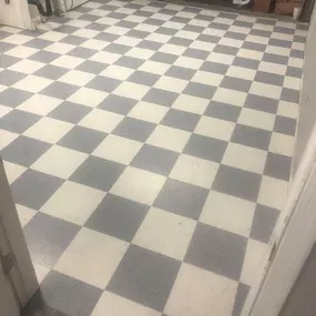 Upgrade your space with a timeless black-and-white checkered floor, professionally installed by Straight Edge Flooring. Our expert flooring installation services ensure durability and precision, creating a sleek and stylish finish for any room. Call us today to bring your flooring vision to life!