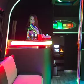 Las Vegas Party Bus No Limit 30 Passenger with Bartender.