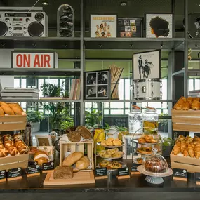 Hotel Motel One Mannheim - Breakfast