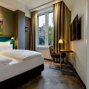 Hotel Motel One Wiesbaden - Room