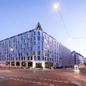Hotel Motel One München-Haidhausen - Exterior
