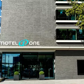Hotel Motel One Stuttgart-Hauptbahnhof - Exterior