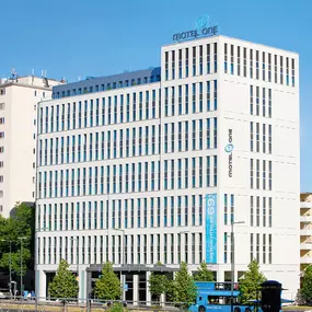 Hotel Motel One Berlin-Hauptbahnhof - Exterior