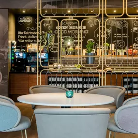 Hotel Motel One Essen - Breakfast
