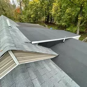 Bild von First Rate Roofing and Chimney