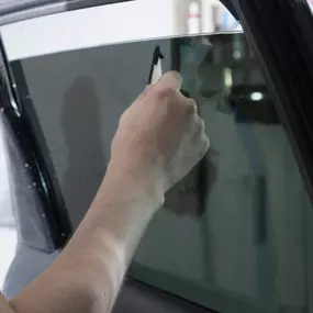 We offer numerous Llumar window tinting options in the Rockledge area.