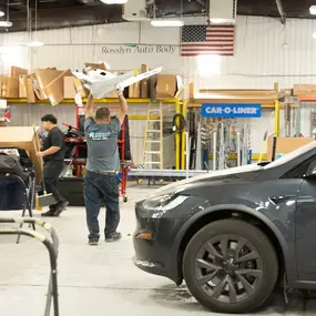 Bild von Rosslyn Auto Body Co.