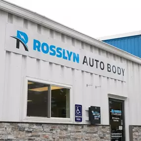 Bild von Rosslyn Auto Body Co.