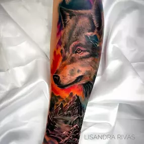 LR wolf face tattoo