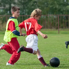 These two full-sized 11-a-side grass football pitches are fantastic for match play and training alike. No matter if your team wants to train for its next match, or you just want to come and have fun with your friends.