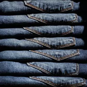 Bild von SY Cleaners & Tailors Drop Box