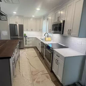 Take a look at the transformation! Swipe to see the before and after of this stunning kitchen upgrade. From outdated to outstanding, our team has turned this space into a modern culinary haven!
#LongIslandKitchenRemodeler